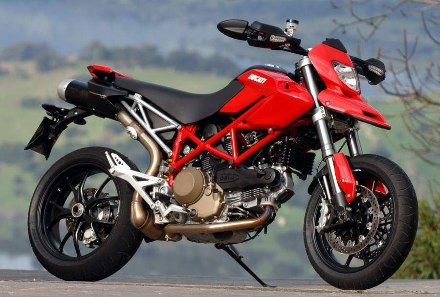 Ducati-Hypermotard-1100-08.jpg